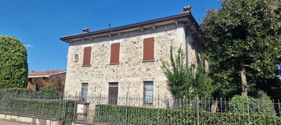 7 rooms Villa in San Giorgio Piacentino, Italy No. 300084 2