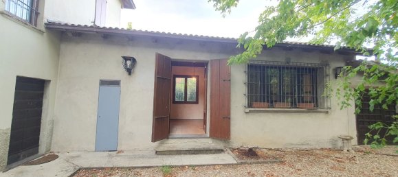 7 rooms Villa in San Giorgio Piacentino, Italy No. 300084 8