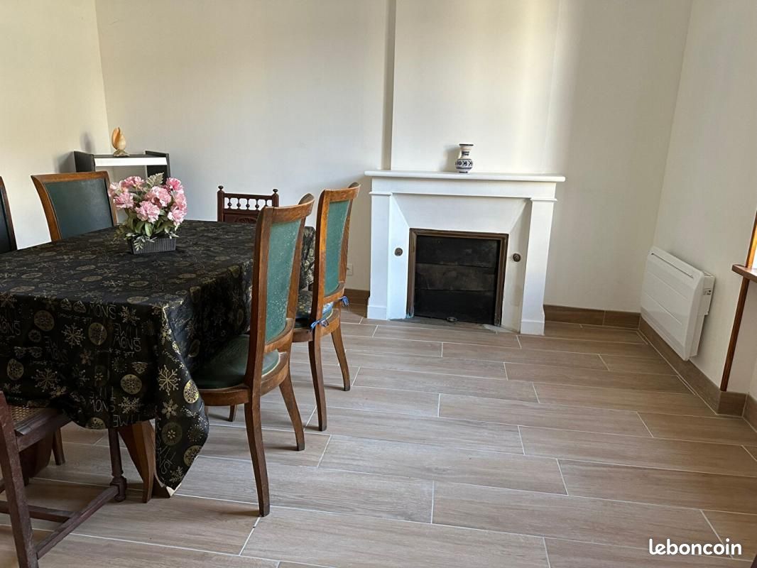 Casa de 5 dormitorios en Romorantin-Lanthenay, France No. 74358