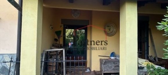 11 rooms Apartment in Sesto Fiorentino, Italy No. 378505 2