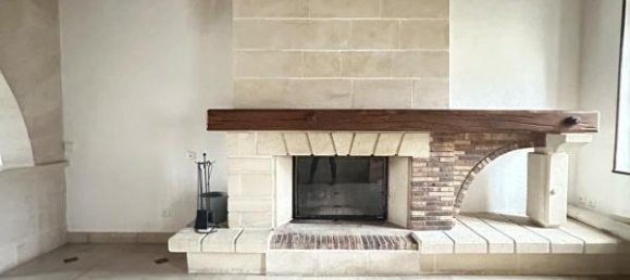 4 bedrooms House in Bievres, France No. 44442 5