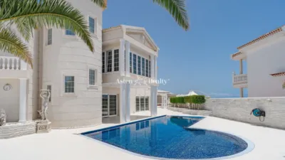 6 bedrooms Villa in Adeje, Spain No. 117143