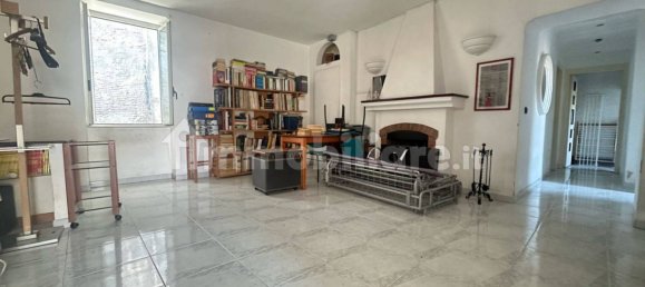 2 bedrooms Apartment in Naples, Italy No. 273466 6