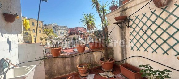2 bedrooms Apartment in Naples, Italy No. 273466 18