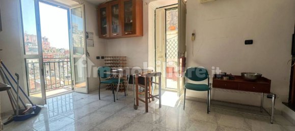 2 bedrooms Apartment in Naples, Italy No. 273466 4