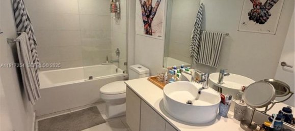 2 Schlafzimmer Gewerbliche Immobilien in Miami, USA, Nr. 614635 13