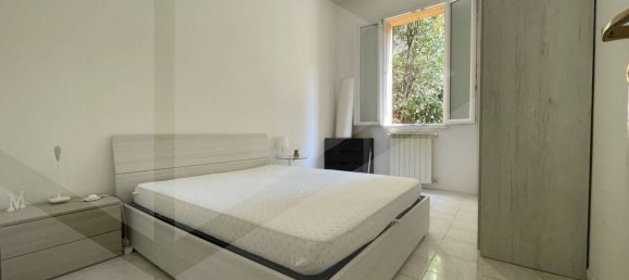 2 bedrooms Apartment in Bologna, Italy No. 27638 2