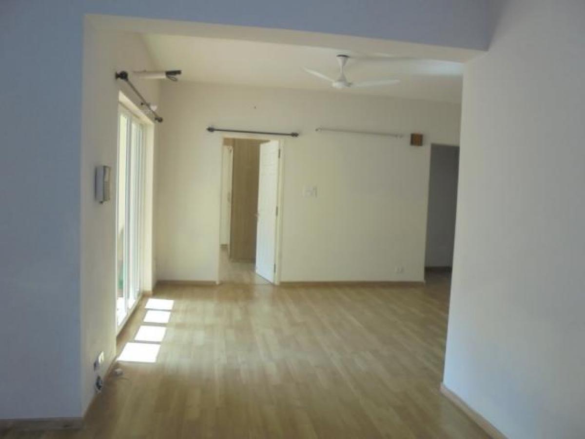 2 bedrooms House in Noida, India No. 8475