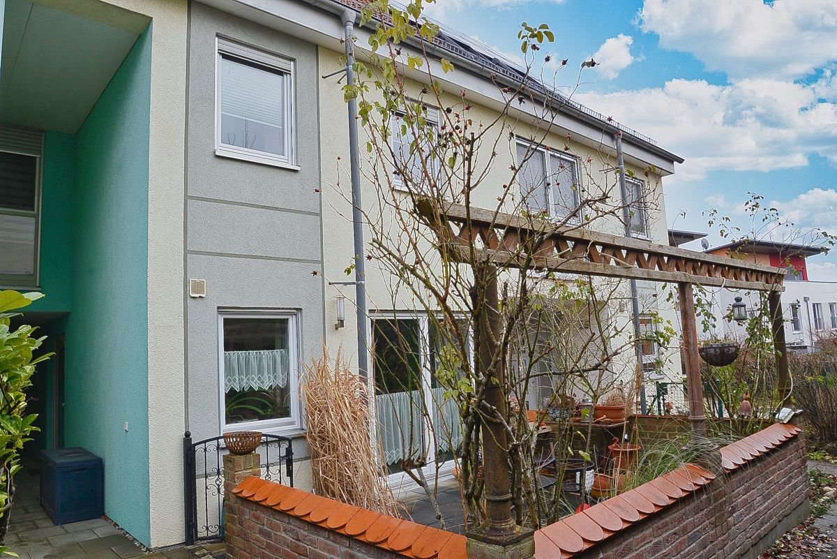 6 rooms Building in Ulm, Germany No. 11580