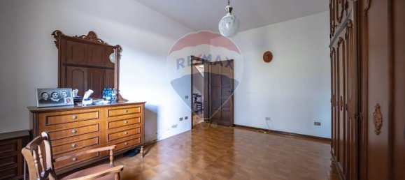 4 bedrooms House in Copparo, Italy No. 318050 14