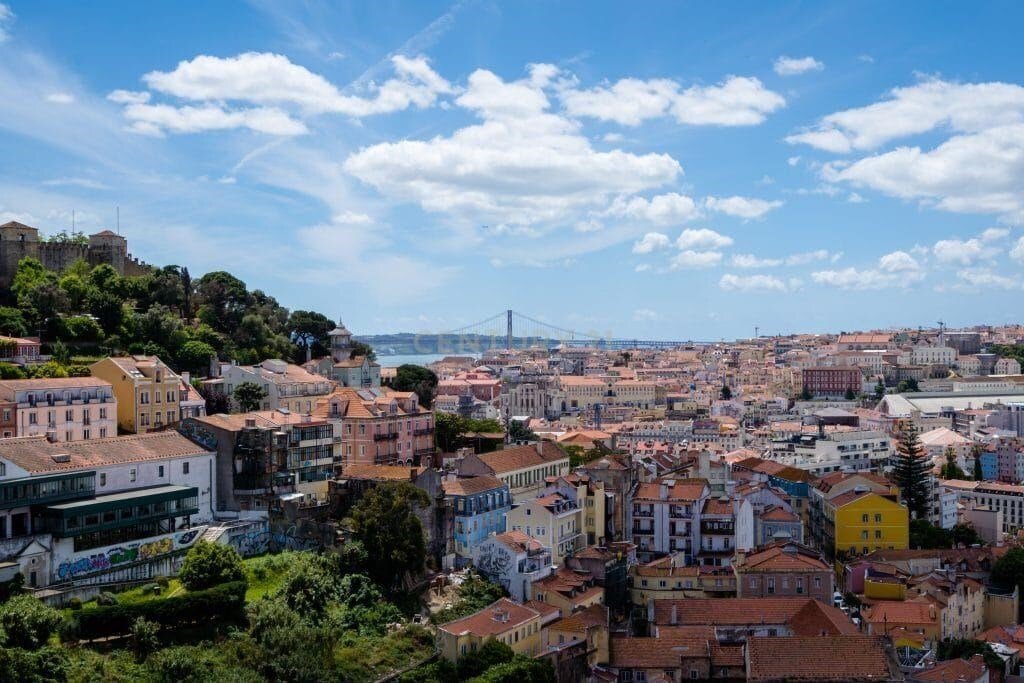 12 bedrooms Apartment in Lisbon, Portugal No. 141140