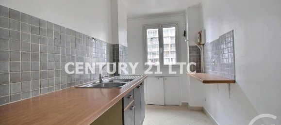 2 bedrooms Apartment in Charenton-le-Pont, France No. 150594 2