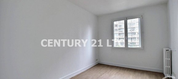 2 bedrooms Apartment in Charenton-le-Pont, France No. 150594 3