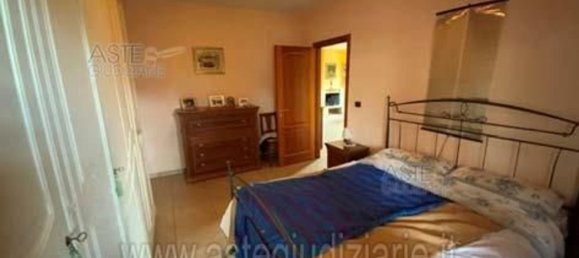 7 rooms Apartment in Giffoni Valle Piana, Italy No. 180116 9