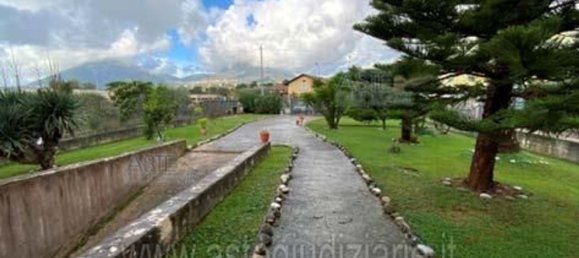 7 rooms Apartment in Giffoni Valle Piana, Italy No. 180116 6