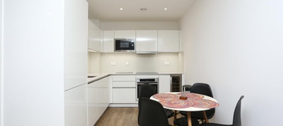 Studio in London, United Kingdom No. 10761 9