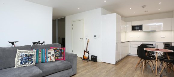 Studio in London, United Kingdom No. 10761 3