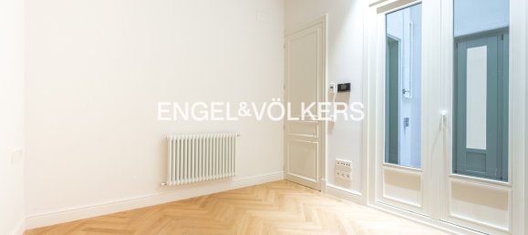 2 غرف نوم شقة في Ciutat Vella, Spain رقم 33981 11