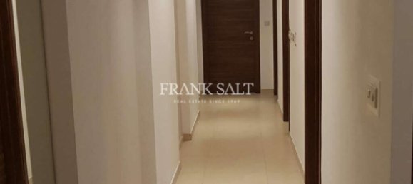 3 bedrooms Penthouse in Saint Paul's Bay, Malta No. 9495 21