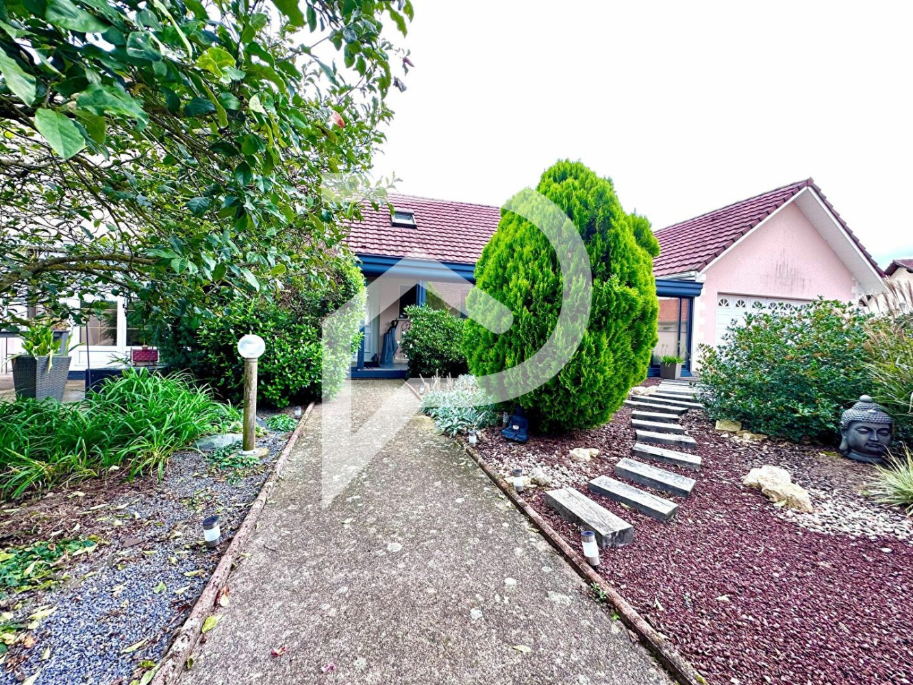 Adosado de 3 dormitorios en Marainviller, France No. 82290