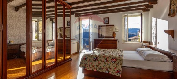 Apartamento de 5 habitaciónes en Ponna, Italy No. 27627 9