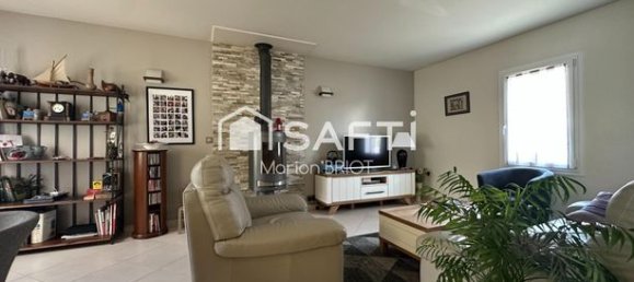 3 bedrooms House in Eragny, France No. 359650 7