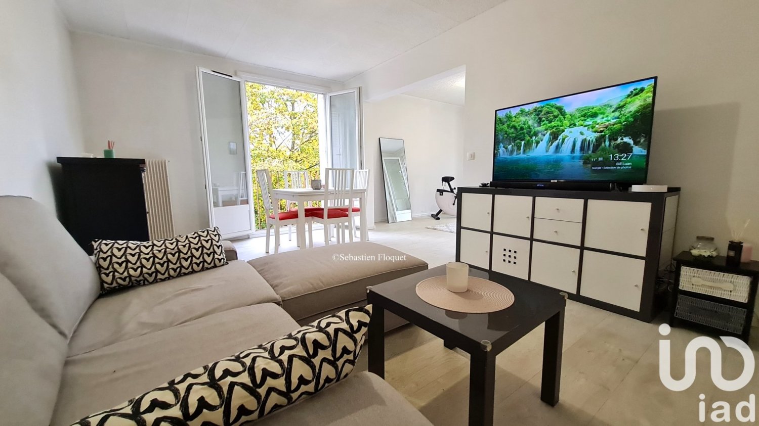 3 bedrooms Apartment in Neuville-aux-Bois, France No. 212100