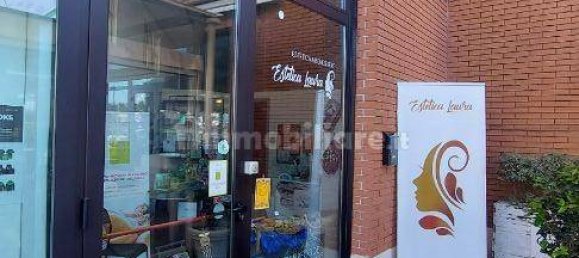 3 rooms Commercial property in Cassano Magnago, Italy No. 61453 2