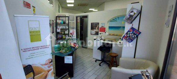 3 rooms Commercial property in Cassano Magnago, Italy No. 61453 5