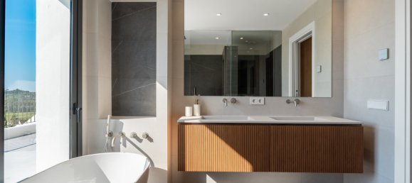 5 bedrooms Villa in Marbella, Spain No. 101361 26