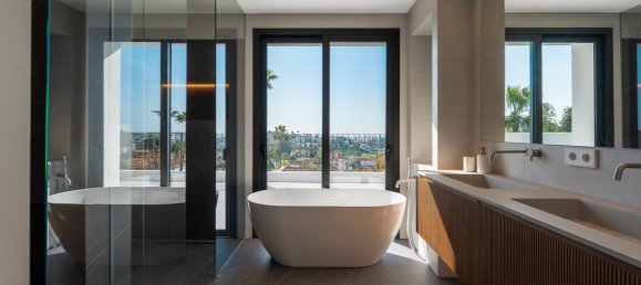 5 bedrooms Villa in Marbella, Spain No. 101361 40