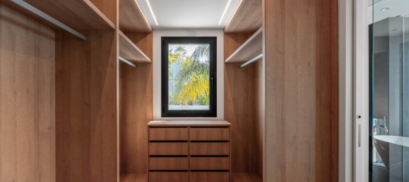 5 bedrooms Villa in Marbella, Spain No. 101361 39