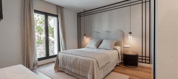 5 bedrooms Villa in Marbella, Spain No. 101361 18