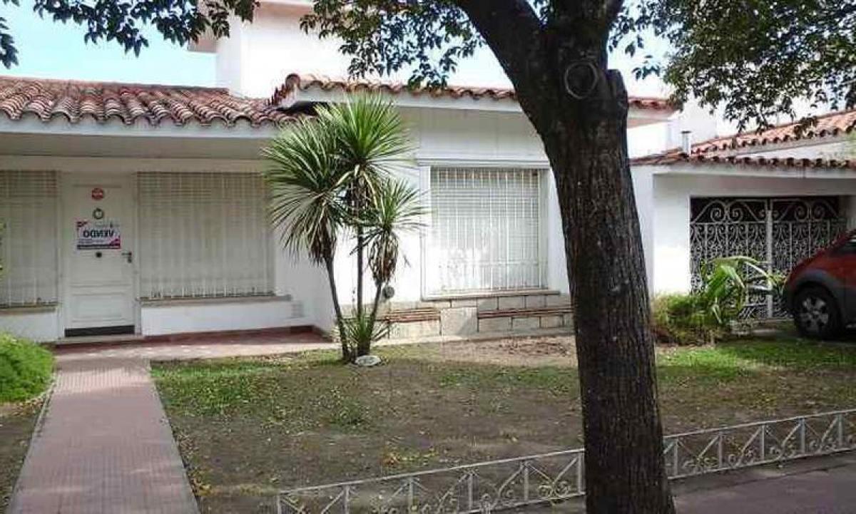 3 bedrooms House in Cordoba, Argentina No. 59179