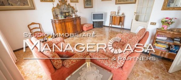 3 Schlafzimmer Wohnung in Genoa, Italy, Nr. 373217 9