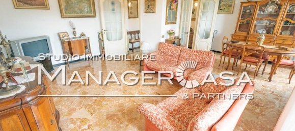 3 Schlafzimmer Wohnung in Genoa, Italy, Nr. 373217 2