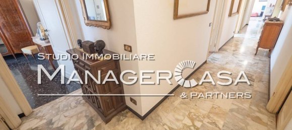 3 Schlafzimmer Wohnung in Genoa, Italy, Nr. 373217 32