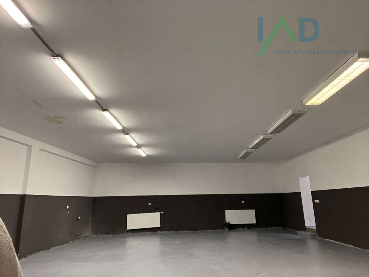 Almacén en Alb-Donau-Kreis, Germany 632 m² No. 233991