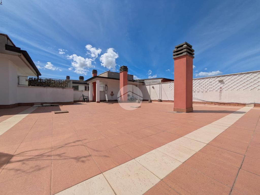 2 Schlafzimmer Penthouse in Rome, Italy, Nr. 346195