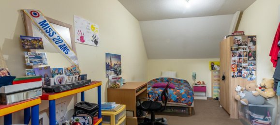 2 bedrooms House in Loches, France No. 270925 17