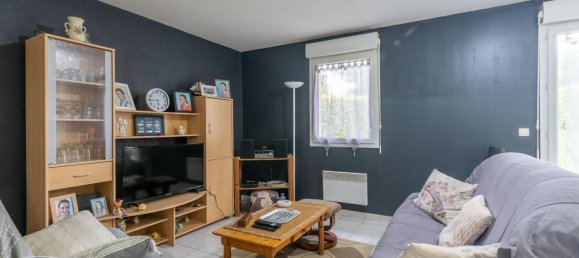 2 bedrooms House in Loches, France No. 270925 3