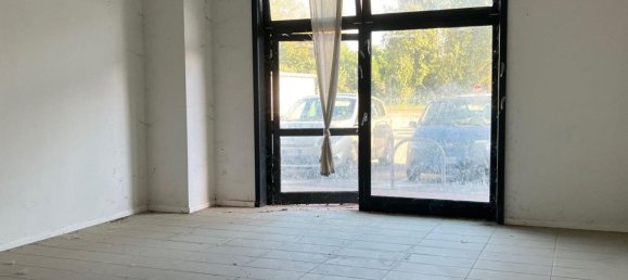 62m² Commercial property in Minerbio, Italy No. 375081 5