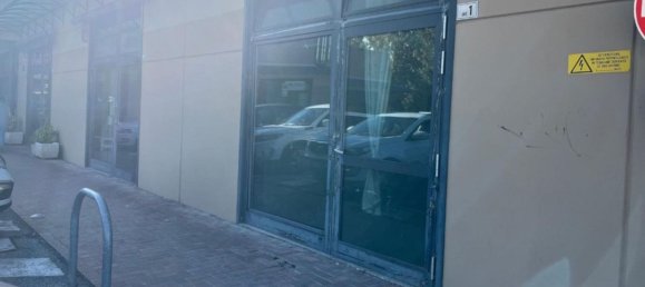 62m² Commercial property in Minerbio, Italy No. 375081 6