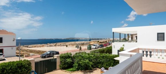 4 bedrooms House in Cala Blanca, Spain No. 185923 10