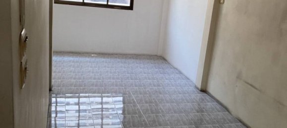 8 bedrooms Bungalow in Bangkok, Thailand No. 12988 5