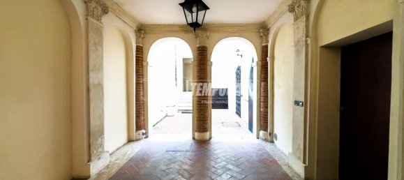 2 rooms Apartment in Ferrara, Italy No. 26669 2