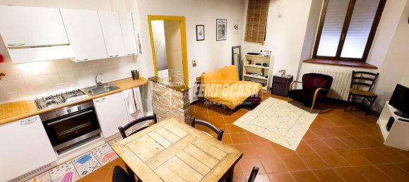 2 rooms Apartment in Ferrara, Italy No. 26669 4