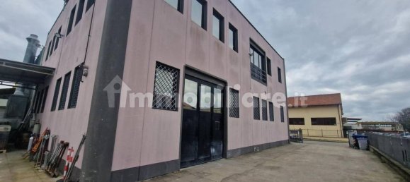 Склад 610м² в Ареццо, Италия № 325325 4