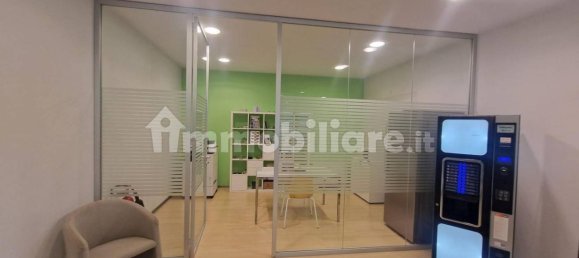 Склад 610м² в Ареццо, Италия № 325325 9