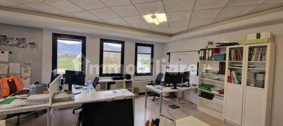 Склад 610м² в Ареццо, Италия № 325325 7